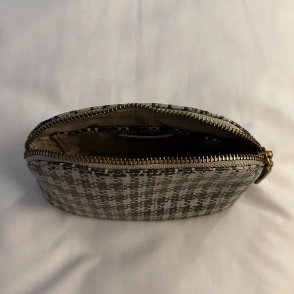 GATHRE Houndstooth Patterned Pouch - Picture 2 of 2